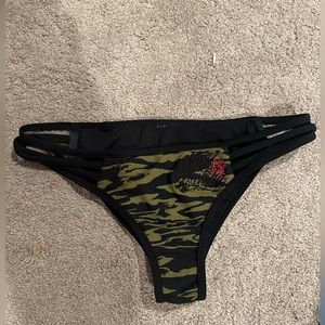 Bikini bottoms metal mulisha brand 🖤